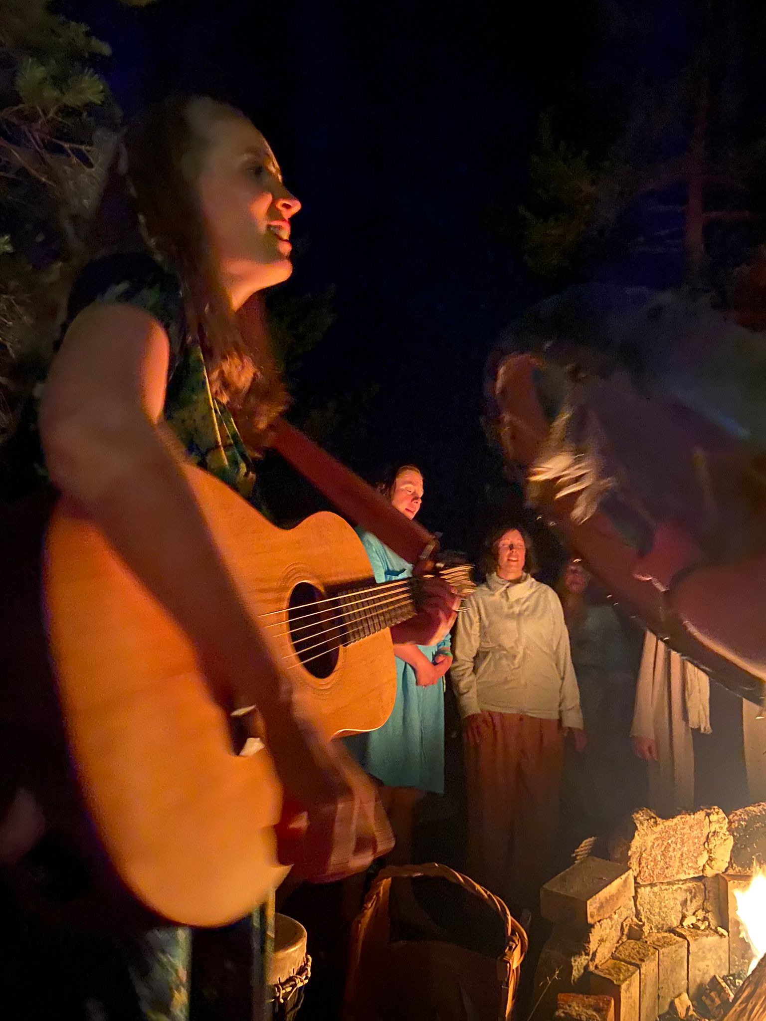 Hearts in Harmony - Cacao Ceremony & Ecstatic Dance with Silja and Raisa